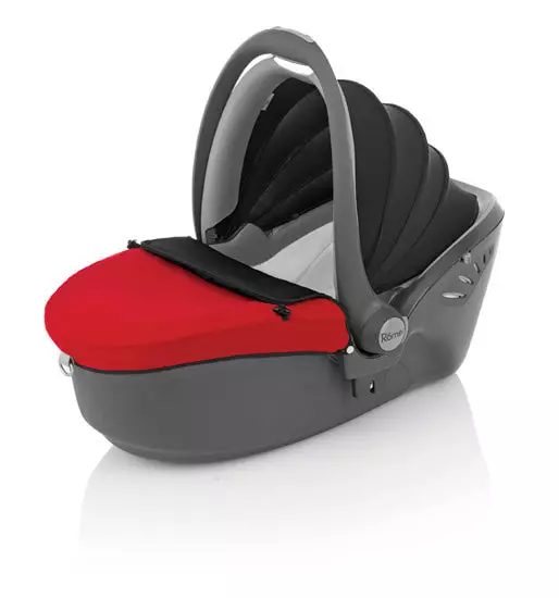 Bir yenidoğan için çanta taşıyan (80 fotoğraflar): bebek için taşınabilir model, yorumlar 2732_20