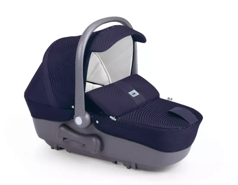 एक नवजात शिशु के लिए बैग-ले जाने (80 फोटो): बच्चे के लिए पोर्टेबल मॉडल, समीक्षा 2732_23