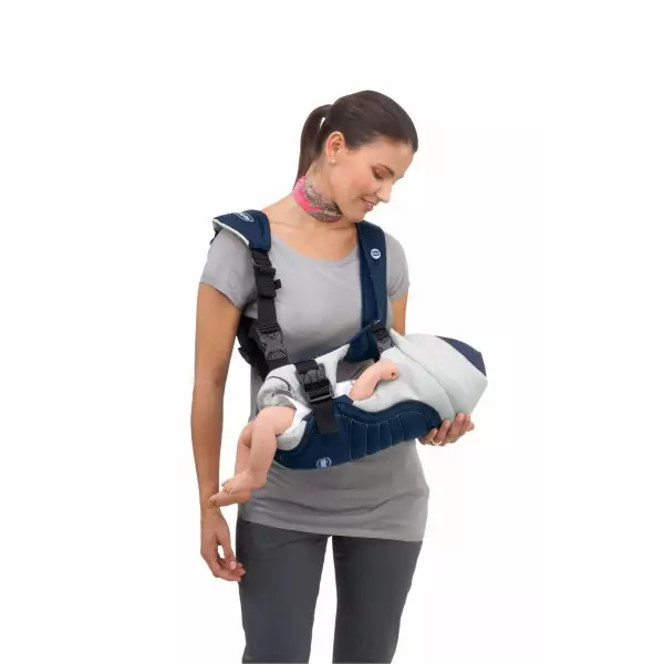 Bir yenidoğan için çanta taşıyan (80 fotoğraflar): bebek için taşınabilir model, yorumlar 2732_45