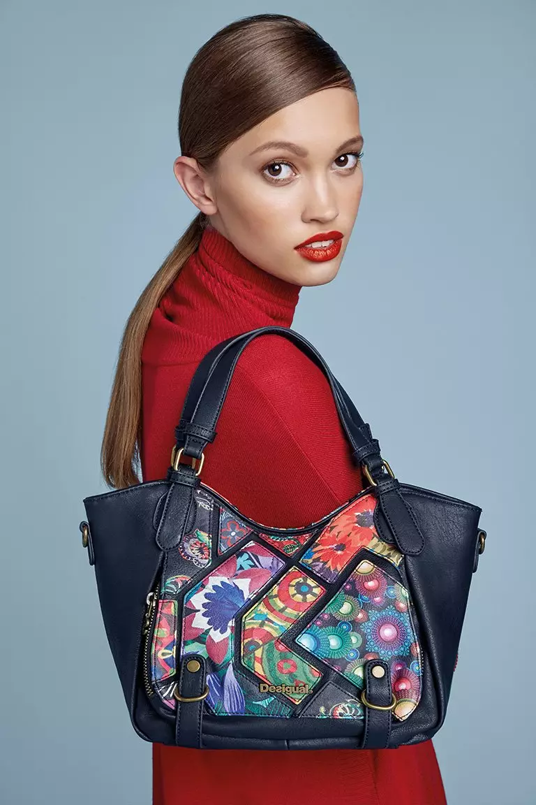 लक्झरी महिला पिशव्या (80 फोटो): लक्स क्लास ब्रँडेड मॉडेल, सर्वोत्तम ब्रँड 2740_44