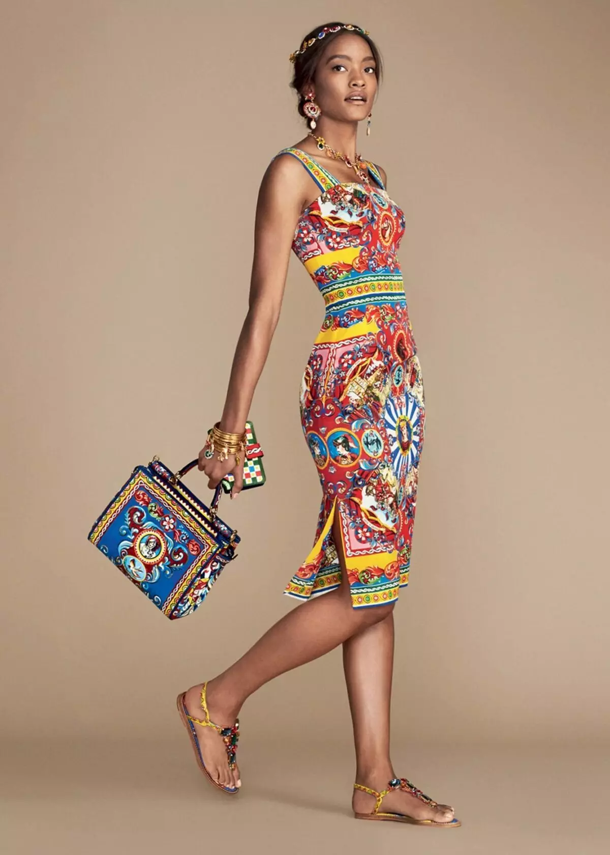 Luksuzni ženske torbe (80 slike): Lux klase brendirani modelima, najbolje marke 2740_77