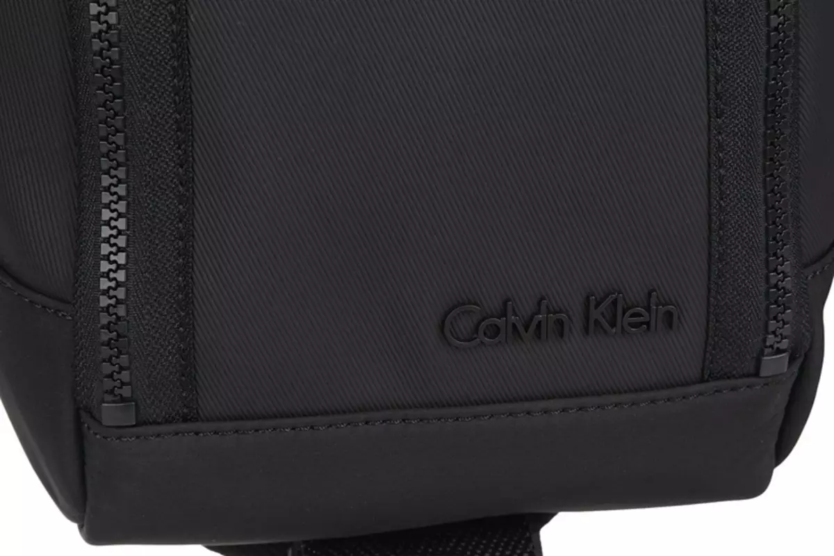 Calvin Klein Çantası (83 şəkil): Qadın modelləri, jeans kolleksiyası 2756_69