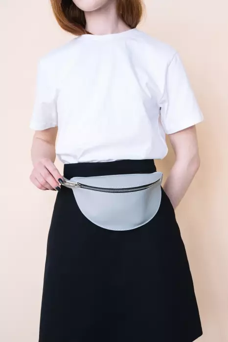 Bag Belt (100 foto): Modèl fanm sou senti a pou kouri soti nan Nike ak Dakine, ki sa yo rele opsyon kwi pou telefòn lan 2761_21