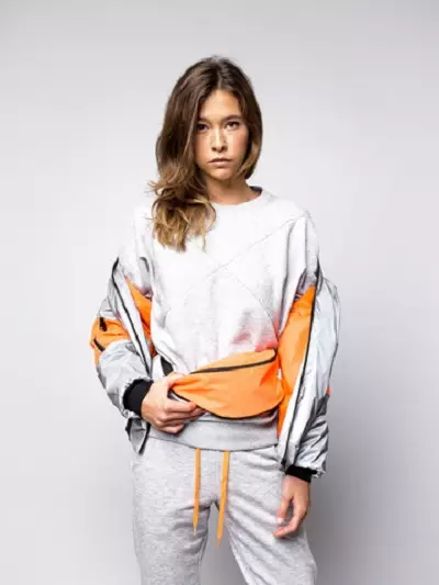 Bolsa de correa (100 fotos): modelos de mujeres en el cinturón para correr desde Nike y Dakine, lo que se llama opciones de cuero para el teléfono. 2761_55