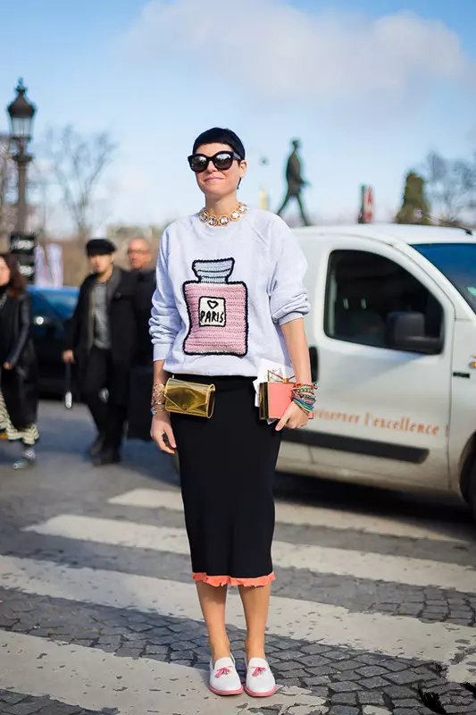 Bolsa de correa (100 fotos): modelos de mujeres en el cinturón para correr desde Nike y Dakine, lo que se llama opciones de cuero para el teléfono. 2761_86