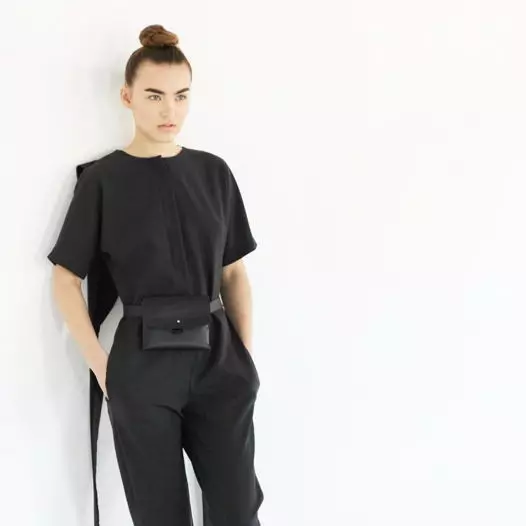 Bolsa de correa (100 fotos): modelos de mujeres en el cinturón para correr desde Nike y Dakine, lo que se llama opciones de cuero para el teléfono. 2761_95
