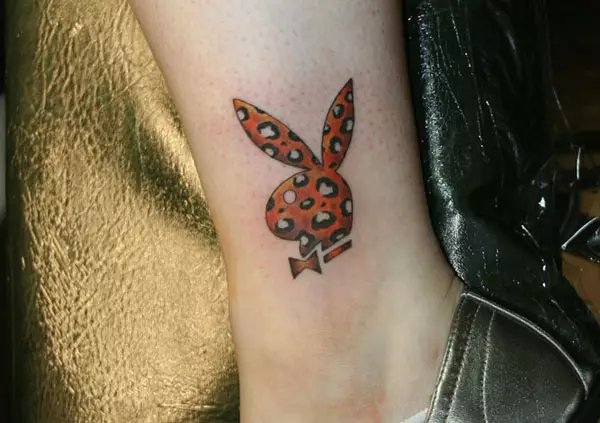 纹身“花花公子”：胸衣价值兔子。最好的草图。纹身在手指和身体的其他部位 276_19