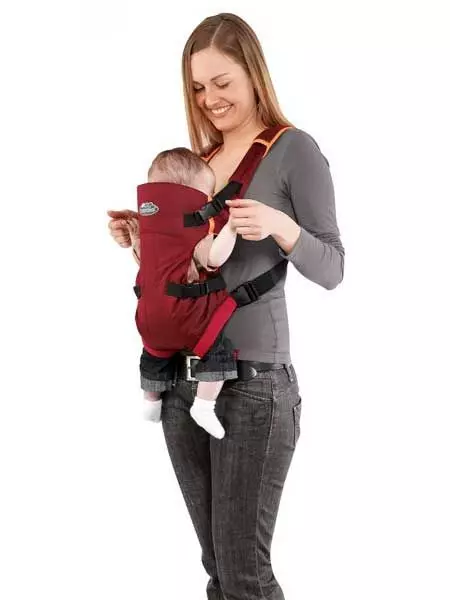 Kengaroo vrečko (67 fotografij): modeli za novorojenček in otroke Chicco 2774_12
