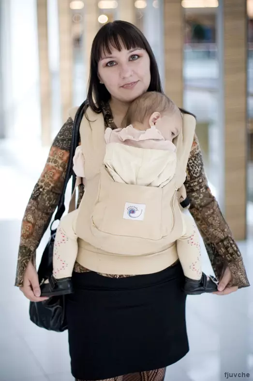 กระเป๋าจิงโจ้ (67 รูป): รุ่นสำหรับทารกแรกเกิดและเด็ก Chicco 2774_7