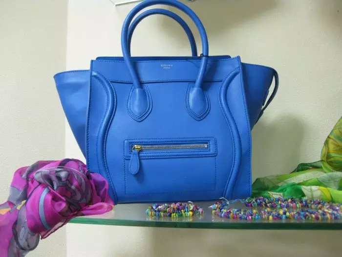 Celine Bags (77 ဓာတ်ပုံများ) - အမျိုးသမီးမော်ဒယ်များ, မူရင်းကိုမည်သို့ခွဲခြားရမည်နည်း 2779_4