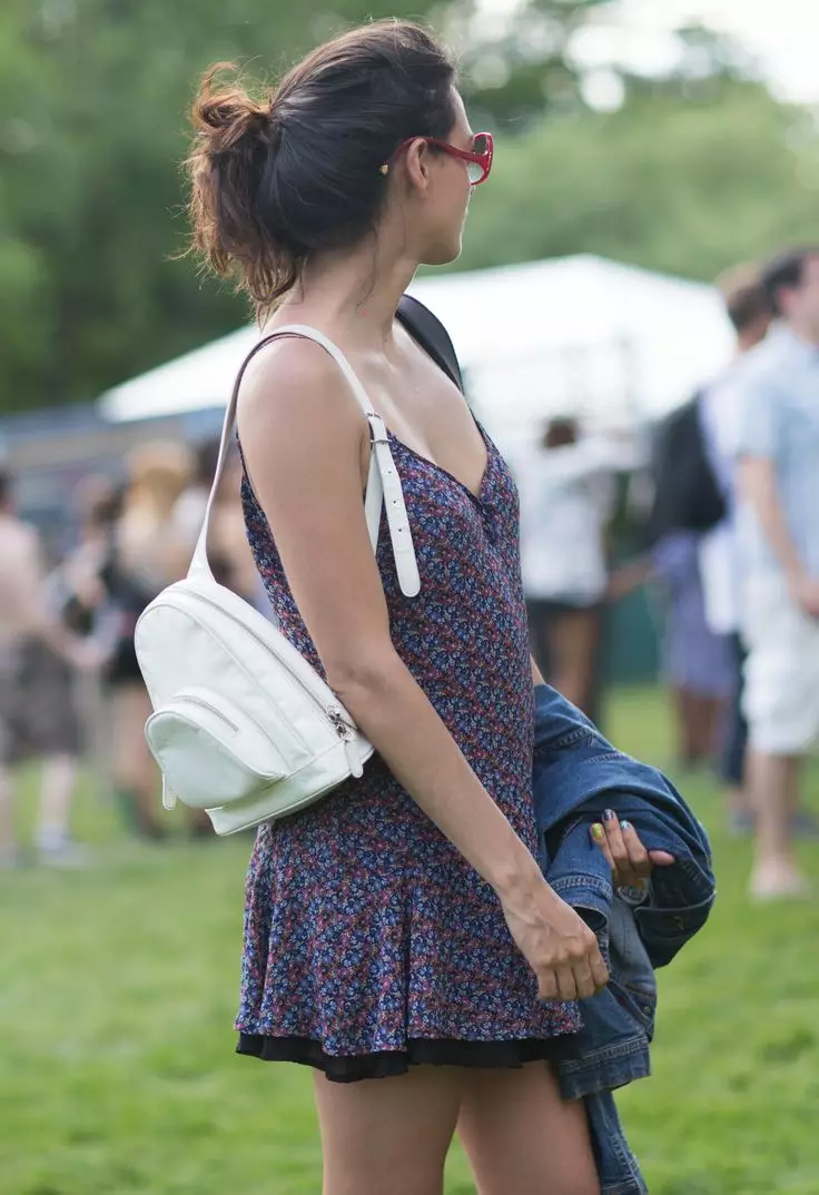 Ženska bag-ruksak (96 fotografija): Šta obući modele za mamu iz tkanine i mladih, za laptop i točkove, za grad i plažu 2797_50