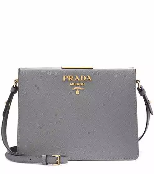 प्रादा बैग (92 फोटो): महिलाओं के चमड़े के मॉडल, लागत, नकली छोटे बैग, डबल बैग के साथ अंतर कैसे करें 2803_6