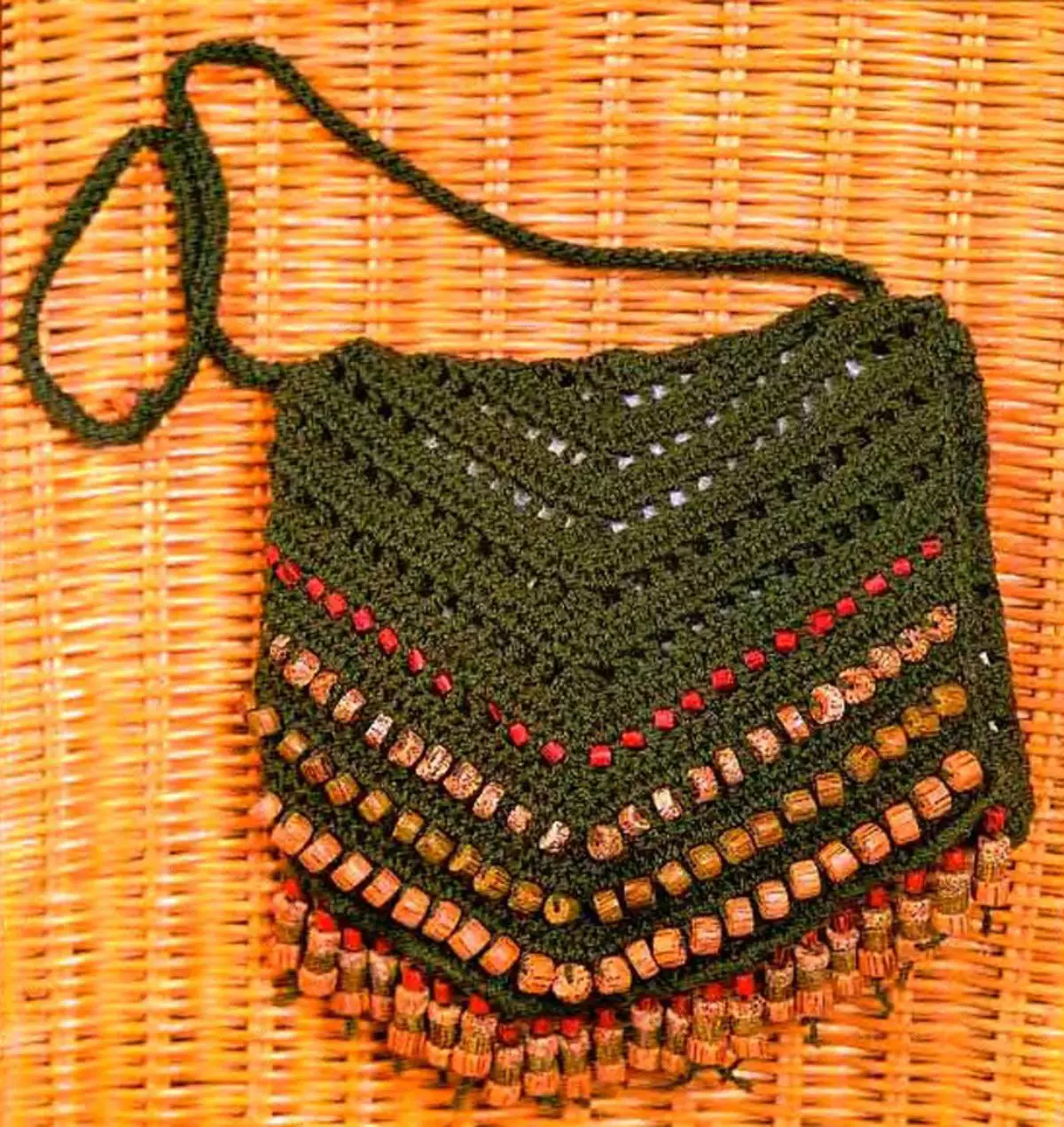 Gebreide tassen (67 foto's): kinder- en vrouwelijk model van satijnen linten, touw en pakketten, evenals stijlvol ontwerp voor de zomer 2804_37