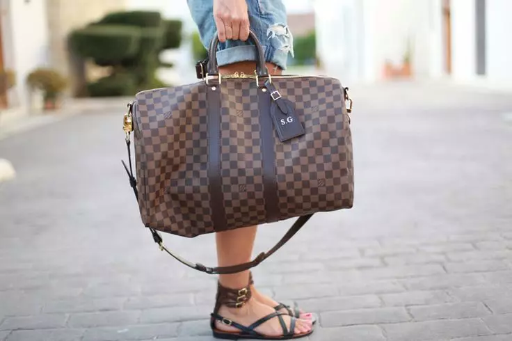Louis Vuitton táskák (100 fotók): Louis Vuitton Eredeti, Női, Útmodell, Bőr termékek 2809_31