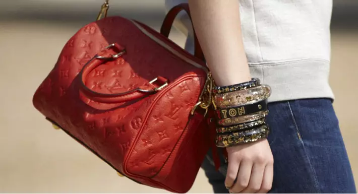 Louis Vuitton táskák (100 fotók): Louis Vuitton Eredeti, Női, Útmodell, Bőr termékek 2809_38