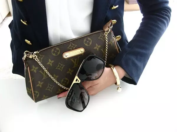 Bagiau Louis Vuitton (100 Lluniau): Louis Vuitton Gwreiddiol, Merched Menywod, Ffyrdd, Cynnyrch Lledr 2809_87