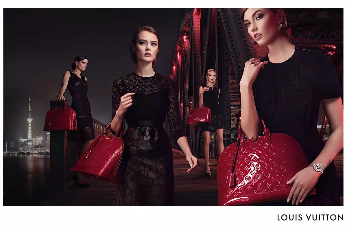 កាបូបរបស់ក្រុមហ៊ុន Louis Vuitton (100 រូបថត): Louis Vuitton ដើម, ស្ត្រីគំរូផ្លូវ, ផលិតផលធ្វើពីស្បែក 2809_90