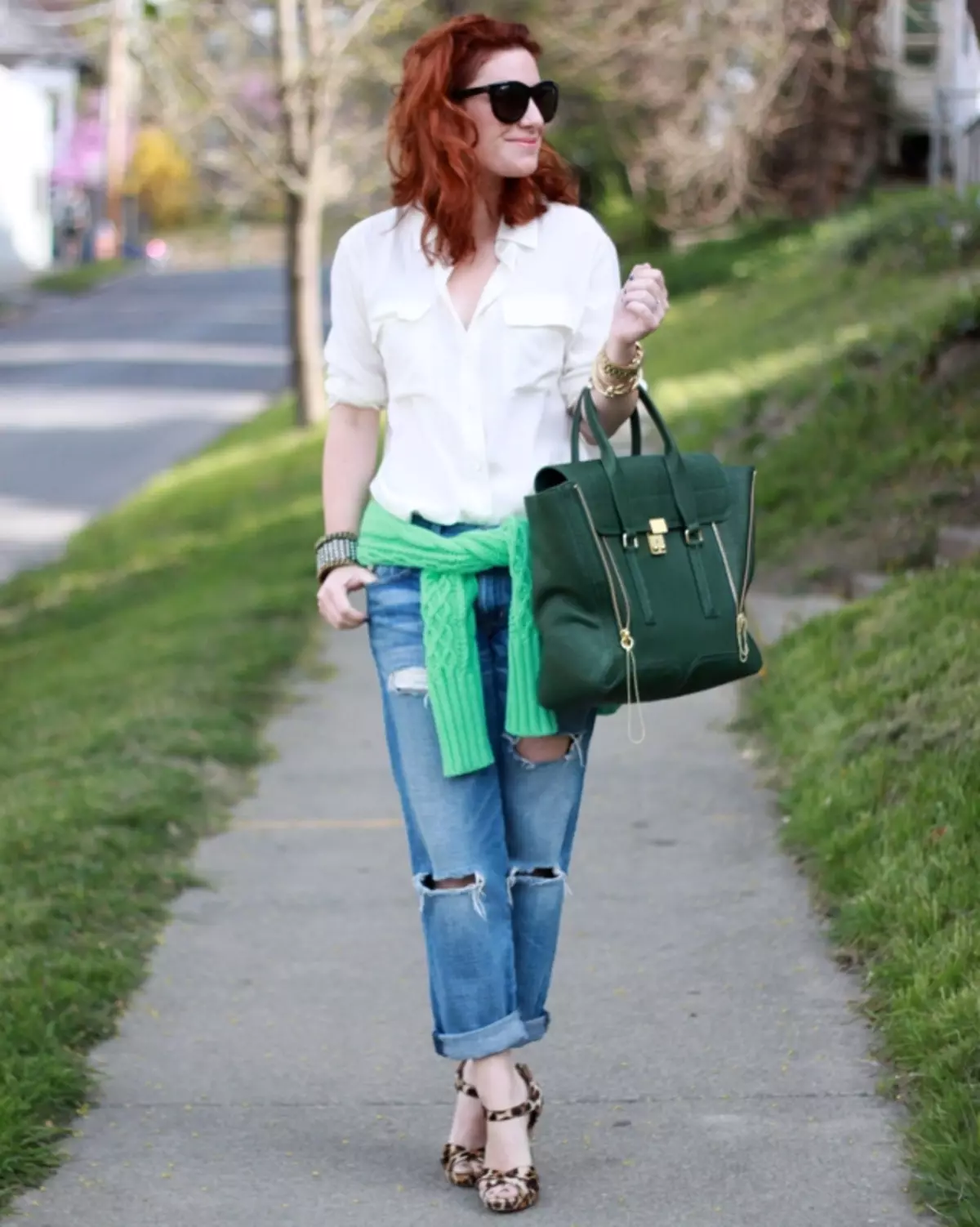گرین بیگ (70 تصاویر): روشنی اور سیاہ سبز چمڑے کے ماڈل پہننے کے لئے، چھوٹے اور کندھے کے ذریعے 2816_44