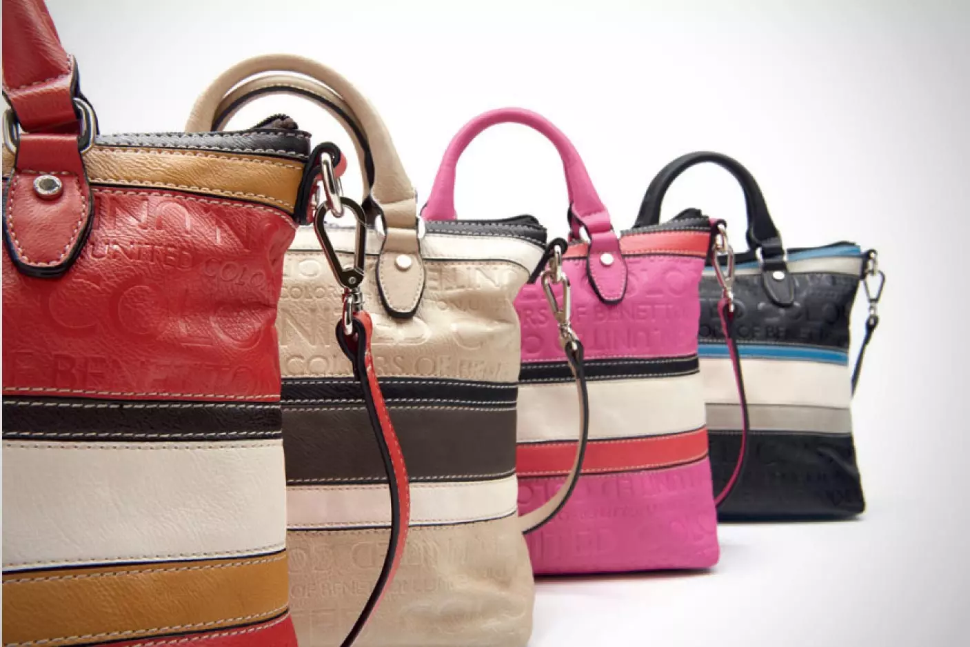 Італійські сумки (109 фото): шкіряні і замшеві жіночі моделі сумок з Італії, бренди 2842_62