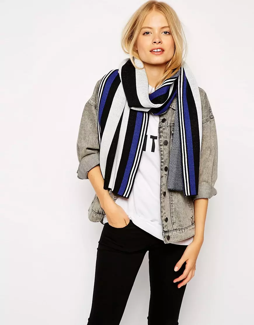 Ang Striped Scarf (39 Mga Litrato): Unsa ang Pagsul-ob sa Knit ug Knitted English Rolven Bands Scarf 2851_5