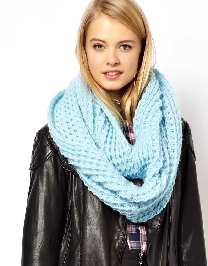 گردن کے ساتھ سکارف (23 فوٹو): ایک گلے اور کندھوں کے ساتھ سکارف پہننے کے لئے کس طرح 2863_7