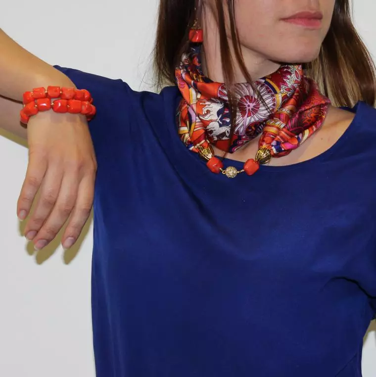 Schal-Halskette (29 Fotos): Modelle mit Perlen, Wie trägt man 2869_15