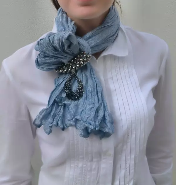 Schal-Halskette (29 Fotos): Modelle mit Perlen, Wie trägt man 2869_19