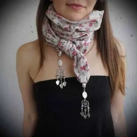 Scarf-necklace (29 photos): models with beads, how to wear 2869_4