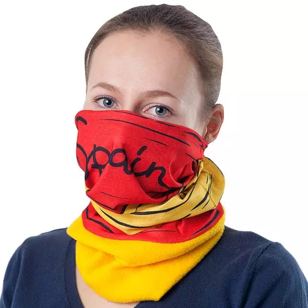 BANDANA SCARF (47 fotiek): Neckband s lebkou, Cervikálny Bandana Buff, Ako nosiť šatku-Bandan 2876_39