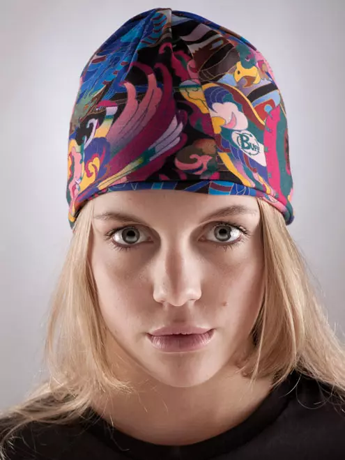 BANDANA SCARF (47 fotiek): Neckband s lebkou, Cervikálny Bandana Buff, Ako nosiť šatku-Bandan 2876_6