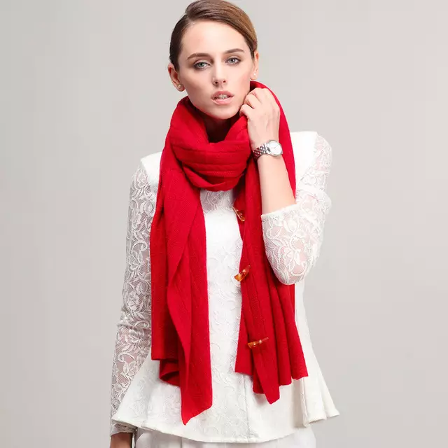 Cashmere Scarf (48 fotografija): Modeli vune, kako odabrati 2885_24