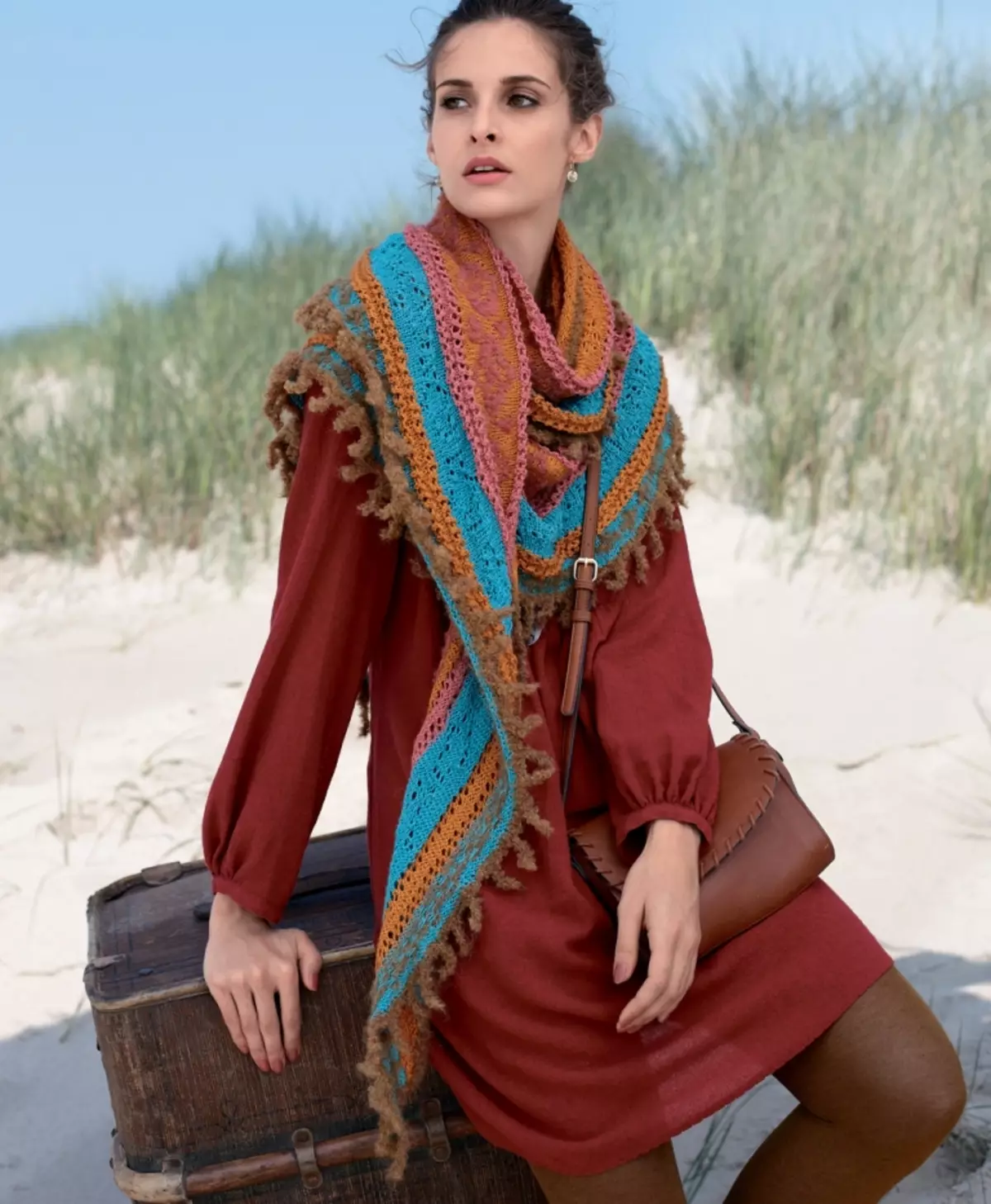 Scarf Baktus (Sary 33): Iza no anaran'ilay scarf telozoro, ny fomba fanaovana modely triangle miaraka amin'ny modely Norvezianina 2887_15