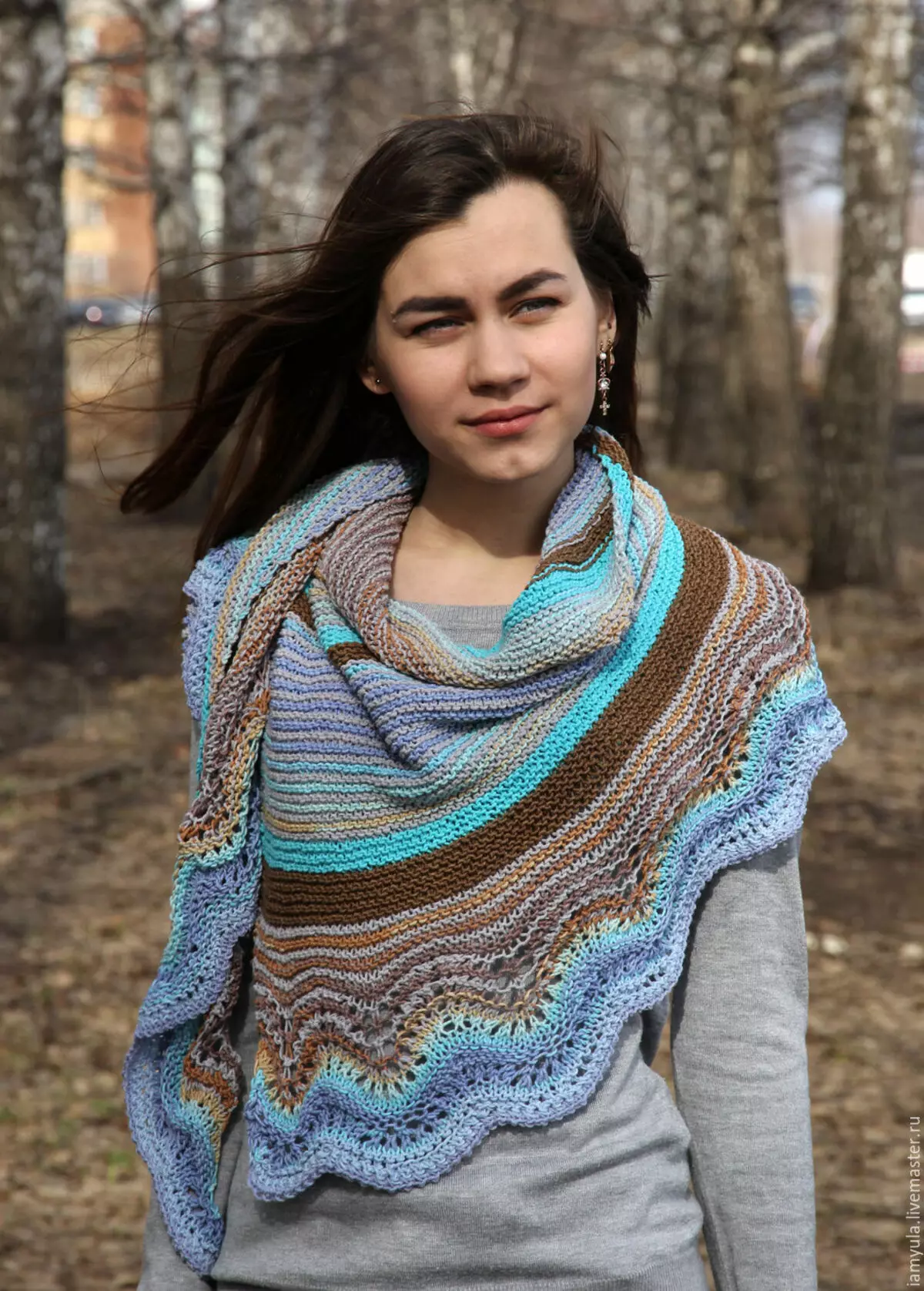 Scarf Baktus (Zithunzi3 Zithunzi): Kodi ndi dzina lanji la mpango wa Triangar, momwe angavalire chithunzi cha triangle ndi mawonekedwe a Norway 2887_31