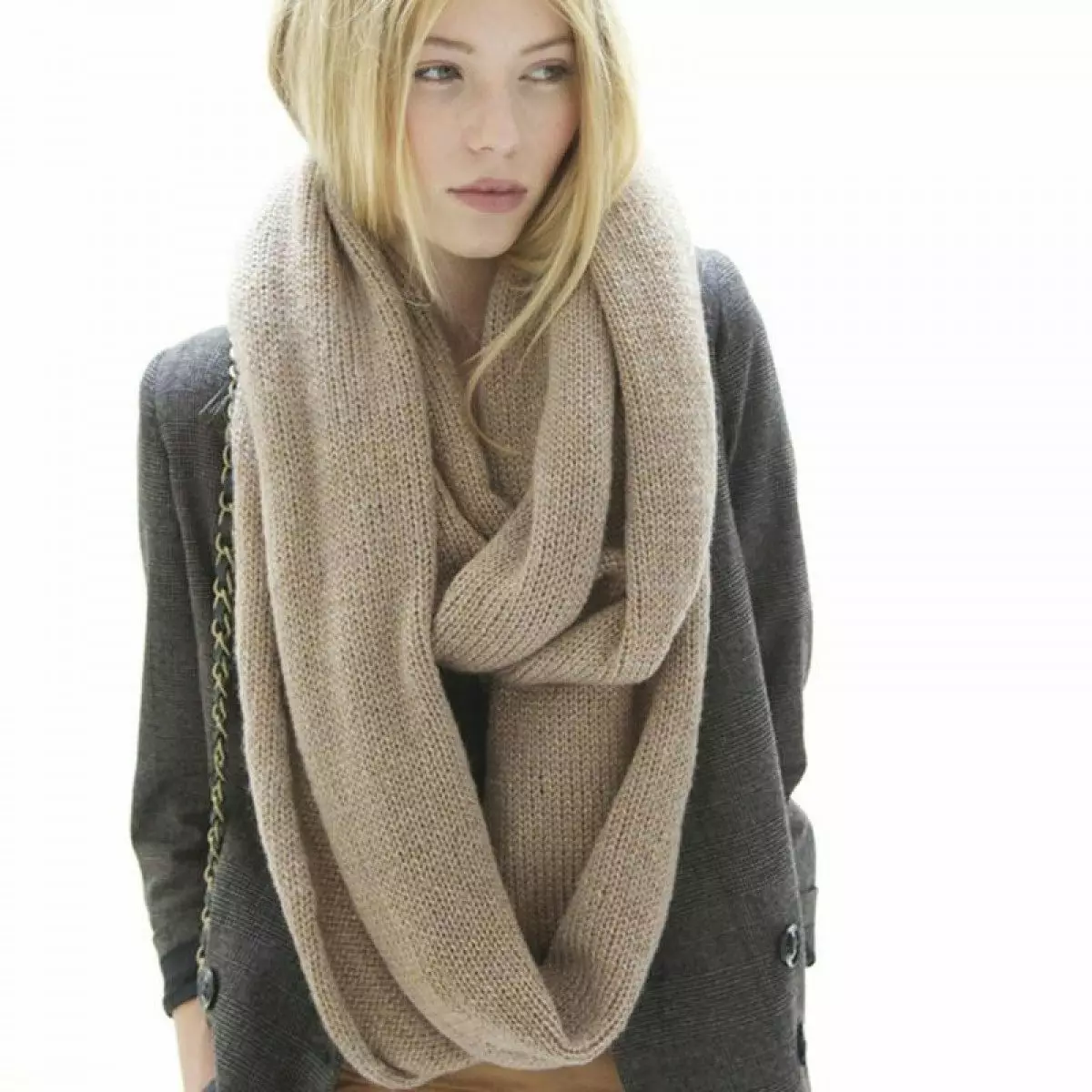 如何绑长围巾（79张照片）：美丽的方式领带针织，温暖的羊毛和冬天非常长的围巾 2898_75