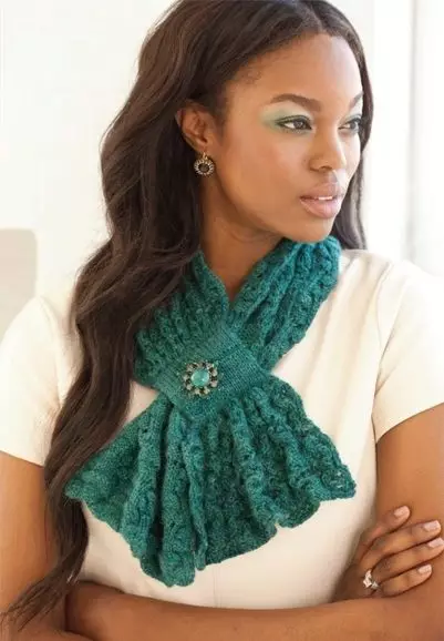 Openwork scarf (83 ფოტო): Lace, საწყისი ლენტი მაქმანი, საწყისი სექციური ნართი 2899_45