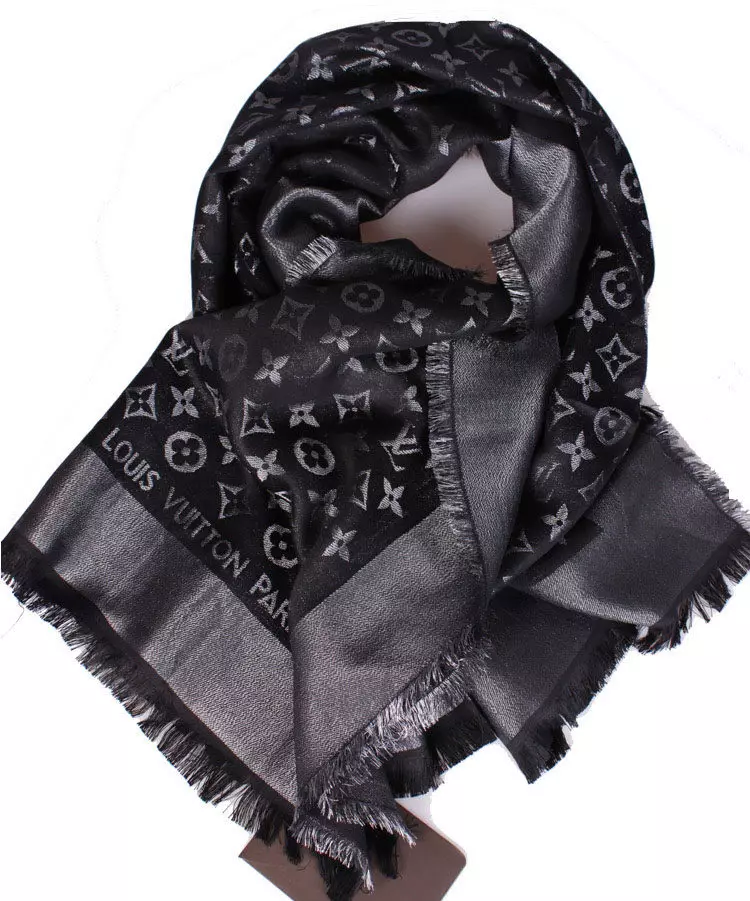 ایک منک کوٹ کے لئے سکارف (47 فوٹو): ایک بھوری فر کوٹ کے ساتھ ایک سکارف پہننا، جو مناسب، کس طرح باندھا 2906_22