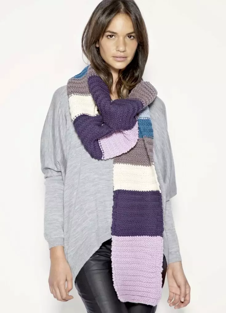 ایک بڑا سکارف (79 فوٹو) کیسے باندھتے ہیں: ایک بلک سکارف اور سکارف plaid کی طرح اختیارات، گردن پر ایک خوبصورت وسیع سکارف 2910_39