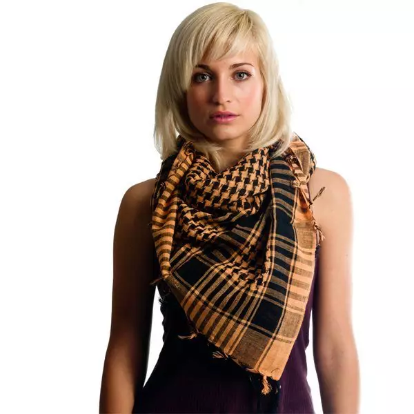ビッグスカーフ（80枚の写真）：体積スカーフを着用する方法、首の暖かいウールのワイドモデルに登る方法 2912_29