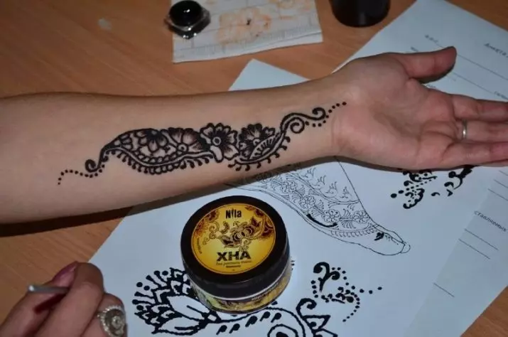 Biotate: Ce este și cât de mult se ține tatuajul și scânteia Henna? Cum fac ei? 291_5