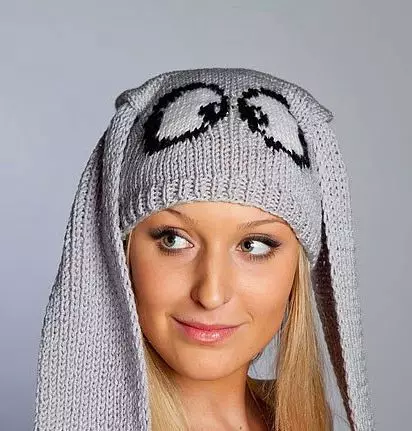 Modni zimski klobuki (185 fotografij): Sodobna moda na kape za jesensko in zimo, za ženske po 50 letih 2932_79