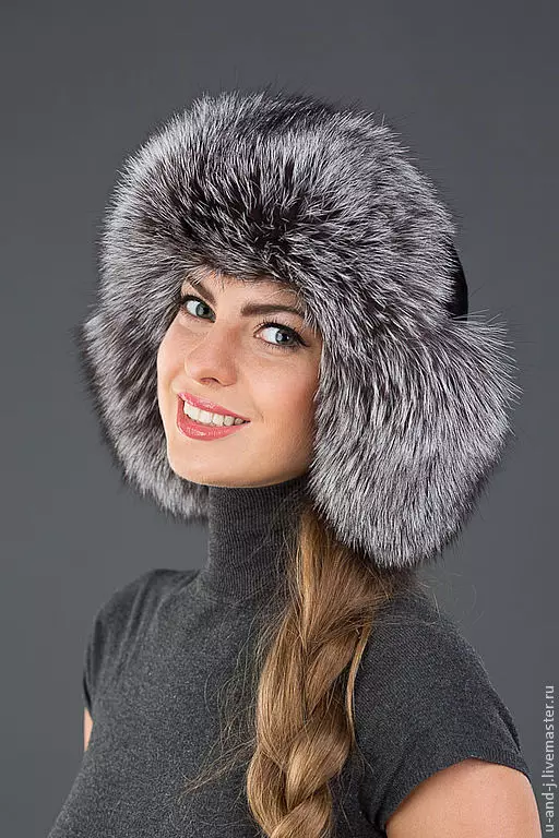 Hats femení de pell (117 fotos): cinta de barret, models de moda 2021-2022 Fabricat en pell Chernoburki, visó i altres pells naturals 2949_10