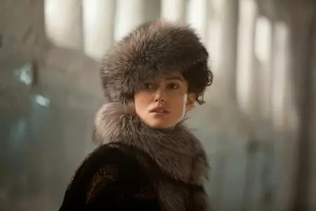 Fur Women's Hats (117 Photos): Hat-Tape, Fashionable Models 2021-2022 Made of Fur Chernoburki, Mink at iba pang Natural Fur 2949_104
