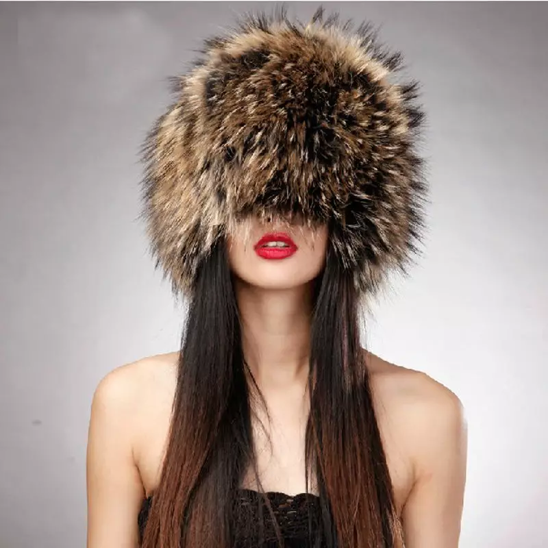 Karusnaha naiste mütsid (117 fotot): Hat-lint, moodsad mudelid 2021-2022 valmistatud karusnahast Chernoburi, naarits ja muu looduslik karusnahk 2949_112