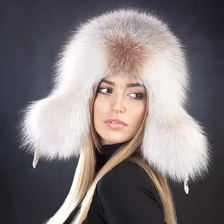Hats femení de pell (117 fotos): cinta de barret, models de moda 2021-2022 Fabricat en pell Chernoburki, visó i altres pells naturals 2949_13