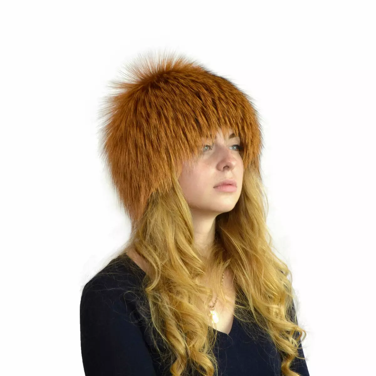Fur Women's Hats (117 Photos): Hat-Tape, Fashionable Models 2021-2022 Made of Fur Chernoburki, Mink at iba pang Natural Fur 2949_28
