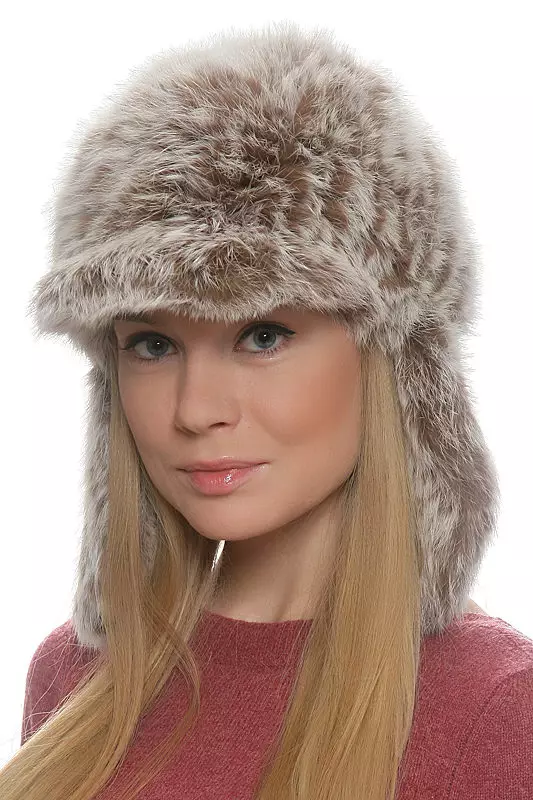 Hats femení de pell (117 fotos): cinta de barret, models de moda 2021-2022 Fabricat en pell Chernoburki, visó i altres pells naturals 2949_35