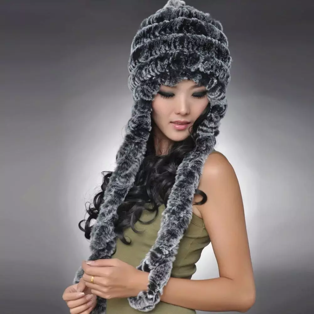 Piel gorras para mujer (117 fotos): hat-cinta, modelos de moda 2021-2022 hechos de piel chernoburki, visón y otras pieles naturales 2949_40