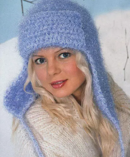Лента-Ушанка (131 фотографии): со уши и крзно од овча, бела, со она што носејќи женски минк, зима од Чернобурки, со крзно 2953_43