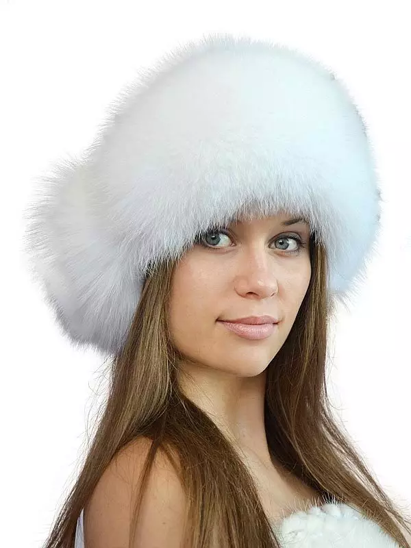 Лента-Ушанка (131 фотографии): со уши и крзно од овча, бела, со она што носејќи женски минк, зима од Чернобурки, со крзно 2953_80