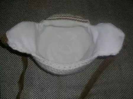 Зимске капе за новорођенчади (59 фотографија): кацига, плетени топли модели, од Если, шешир са зеконим ушима, вунени, на екстракту 2963_21